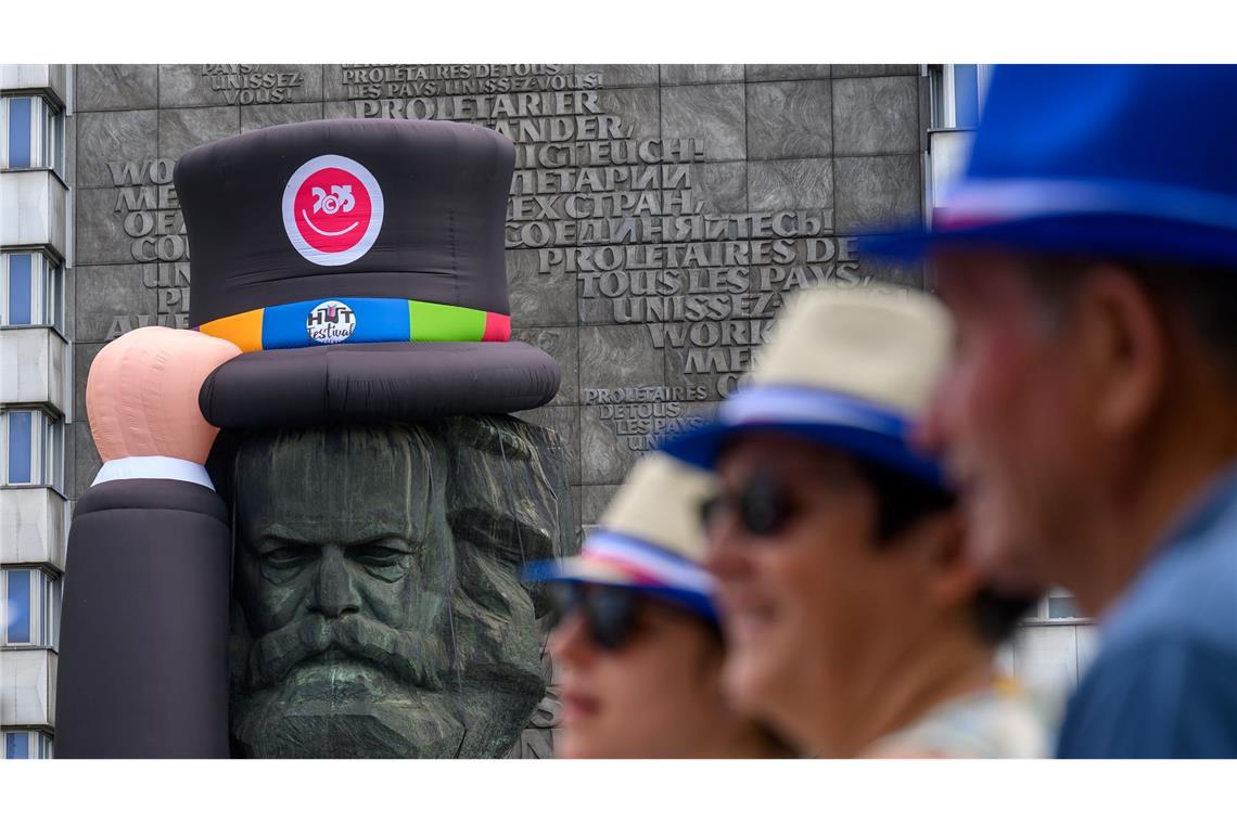 Beim Hutfestival bekam auch das überregional bekannte Wahrzeichen der Stadt eine Kopfbedeckung verpasst (Archivbild)