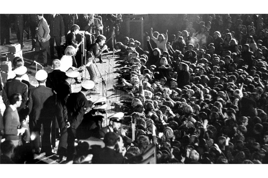 Beim Konzert kommt es zu Ausschreitungen zwischen Fans, Ordnern und Polizei. (Archivbild)