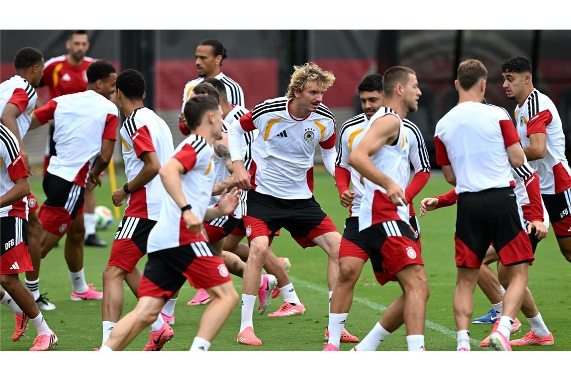 Beim Training der Nationalmannschaft wurde gleich auf Physis Wert gelegt.