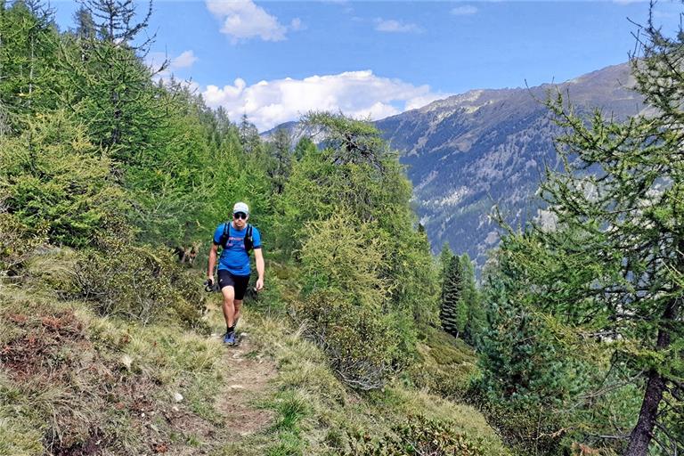 Beim Transalpine Run gefordert: Patrick Schmid. Zusammen mit seiner Mutter bewältigte er an acht Tagen um die 250 Kilometer. Foto: privat