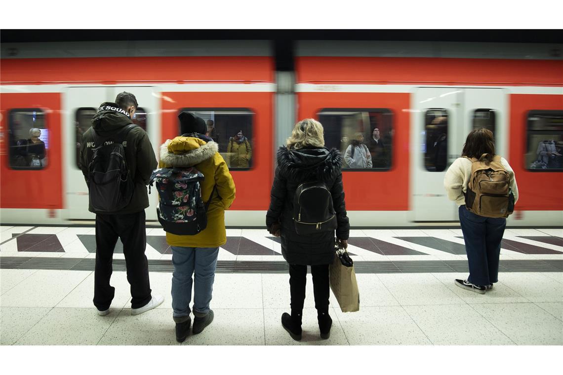 So schneidet der Zugverkehr in Baden-Württemberg im Qualitätsranking ab Beim Zugverkehr-Qualitätsranking bewegt sich Baden-Württemberg weiter auf einem niedrigen Niveau. (Symbolfoto)