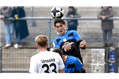 Ben-Luca Fischer (re.) wechselt zu den Kickers.          


Archivfoto: IMAGO/Jan Huebner