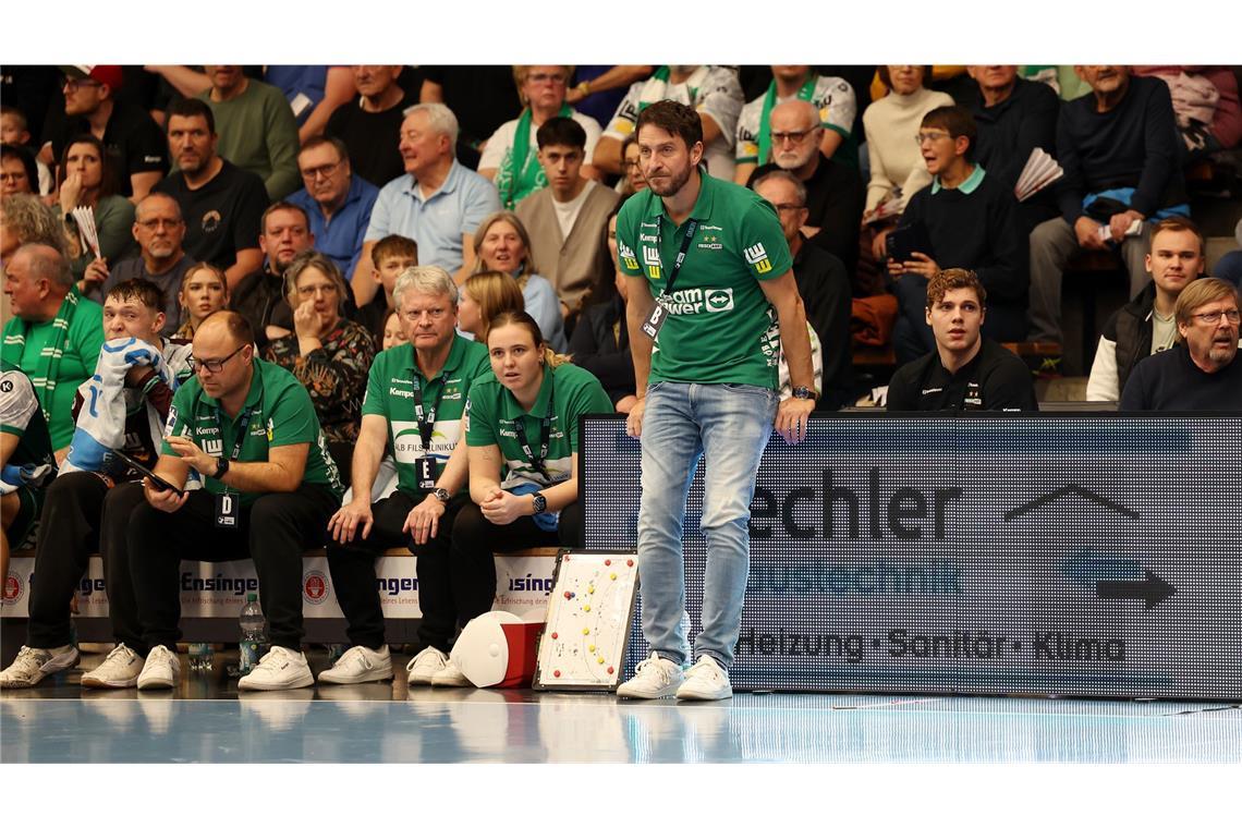 Ben Matschke (re.): Der ennttäuschte Frisch-Auf-Trainer hofft am Samstag in Eisenach auf eine Leistungssteigerung.