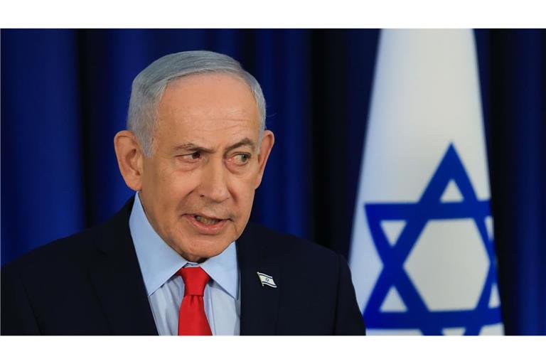 Benjamin Netanjahu geht eigenen Angaben zufolge davon aus, dass Irans Regierung früher oder später stürzen wird (Archivbild).