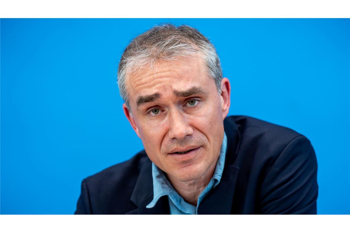 Juden in Deutschland unter Druck: Rias meldet 8.600 Vorfälle Benjamin Steinitz weist Kritik an den Methoden von Rias zurück.