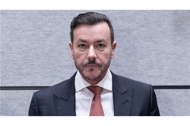 Benko-Prozess unter großem Medien-Interesse gestartet.
