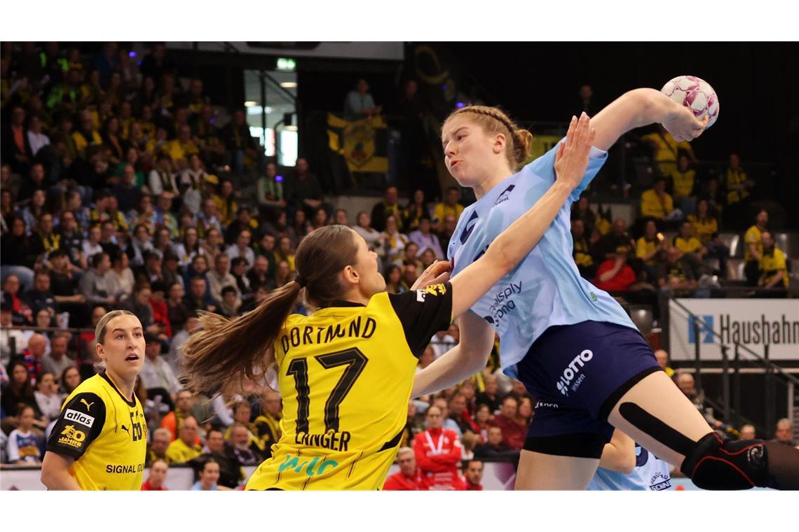 Pokalsieg als vorgezogenes Abschiedsgeschenk für Coach Vestergaard Bensheims überragende Nationalspielerin Nina Engel warf im Spiel um Platz drei zehn Feldtore.