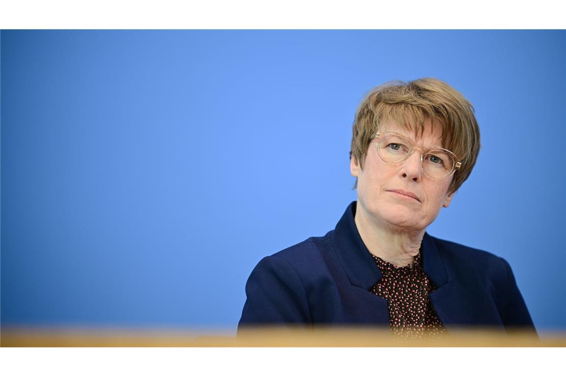 Reiche-Berater fordern Politik zu mehr Mut bei Reformen auf Berater von Wirtschaftsministerin Katherina Reiche sehen Deutschland in einer schweren strukturellen Krise.