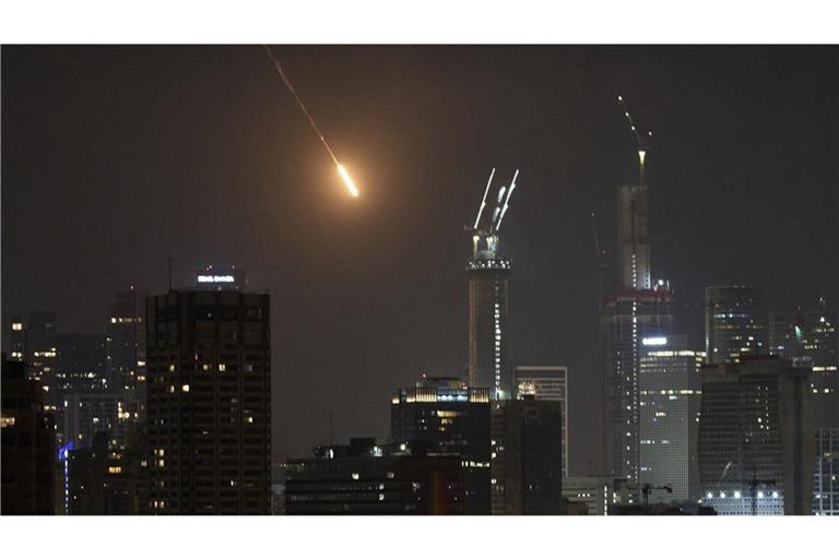 Bereits am Freitag feuerte der Iran Raketen auf Tel Aviv.