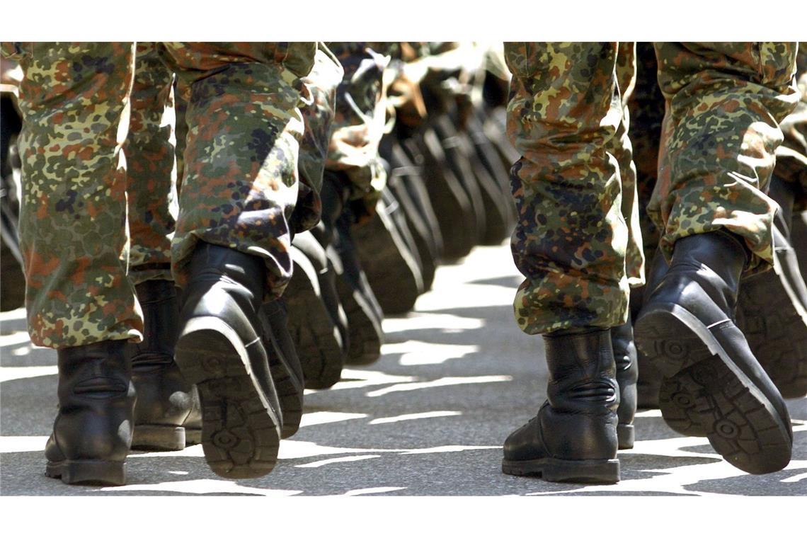 Bundeswehr entlässt 62 Soldaten wegen Rechtsextremismus Bereits im Auswahlverfahren werden zweifelhafte Bewerber abgelehnt.