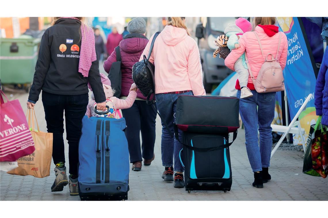 Mehrheit befürwortet Kürzungen für neue Ukraine-Flüchtlinge Bereits in den ersten Kriegsmonaten kamen rund eine Million Flüchtlinge aus der Ukraine nach Deutschland. (Archivfoto)