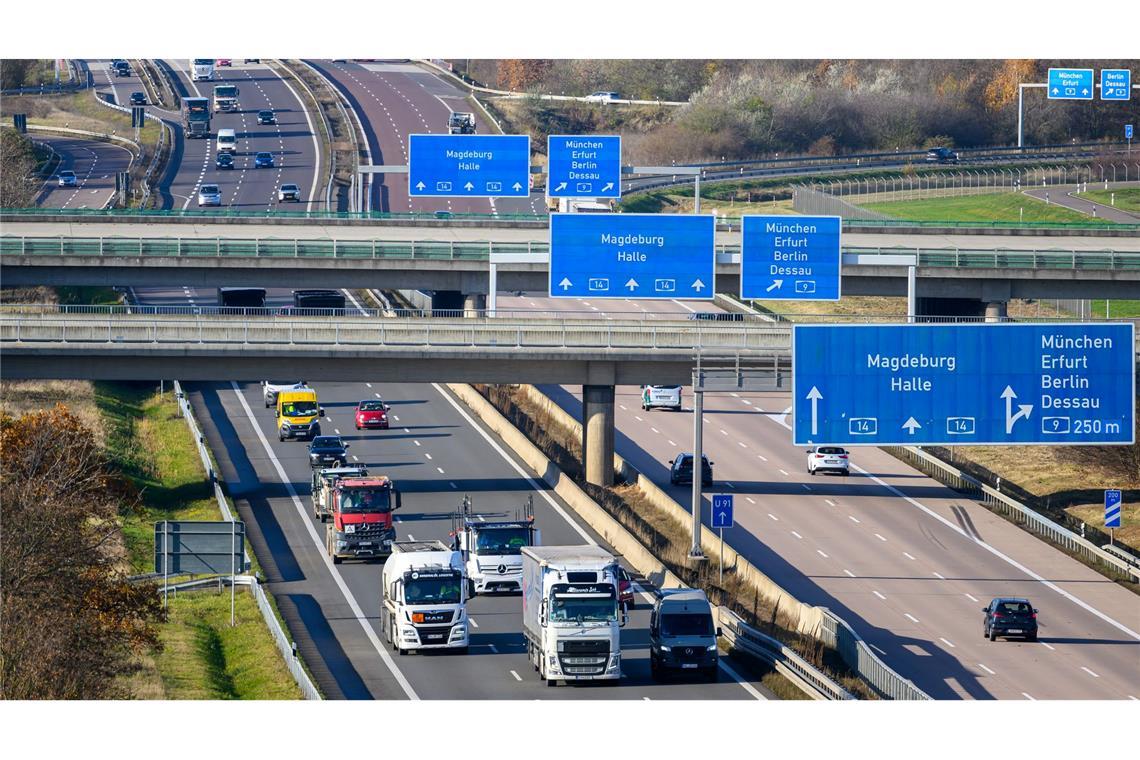 Verkehrssektor bremst deutsche Energiewende aus Bericht sieht zu wenig Fortschritte bei der Energiewende im Verkehr (Archivbild).