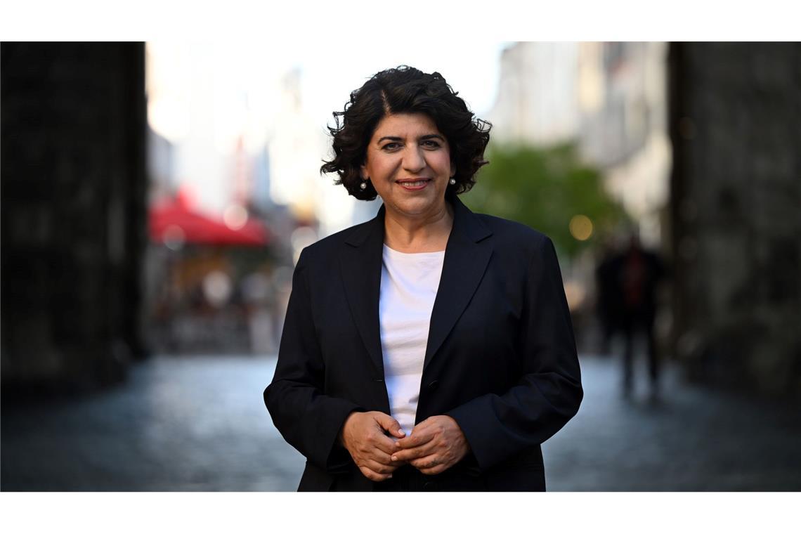 Party, Dreck und Drogen: Wer rettet "das deutsche Neapel"? Berivan Aymaz könnte die erste grüne Oberbürgermeisterin einer deutschen Millionenstadt werden.