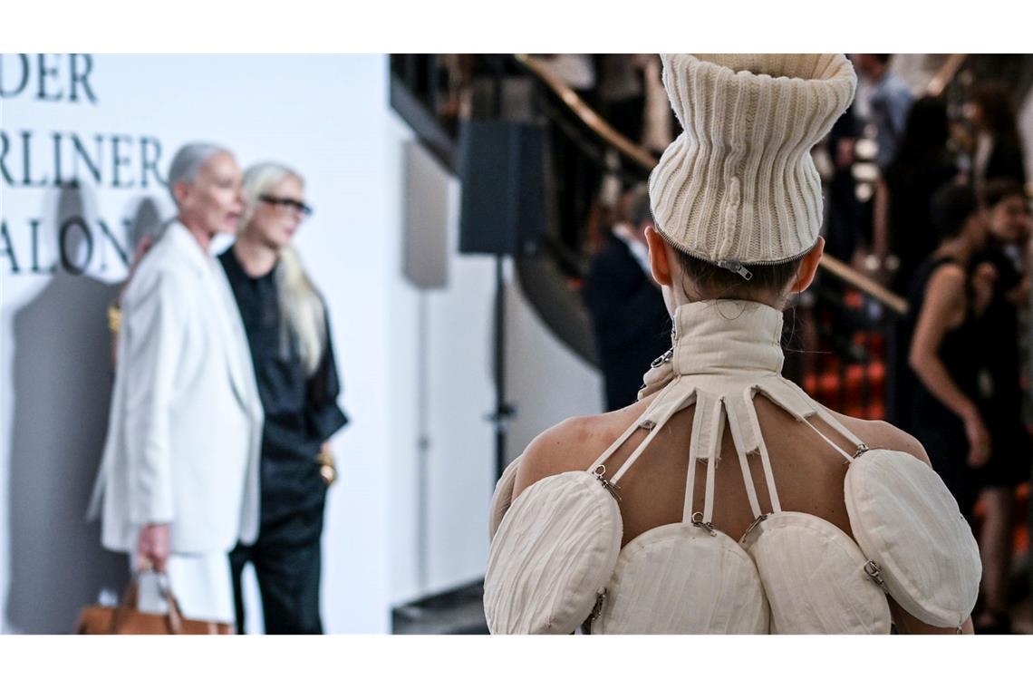 Bilder des Tages Berlin Fashion Week beginnt.