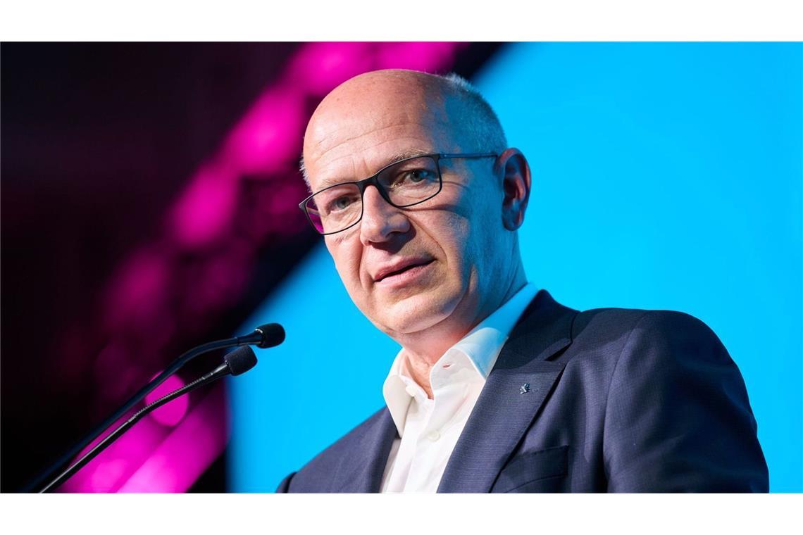 Berlins Regierender Bürgermeister Kai Wegner ist mit dem Negativ-Preis „Verschlossene Auster“ der Journalistenvereinigung Netzwerk Recherche bedacht worden (Archivfoto).