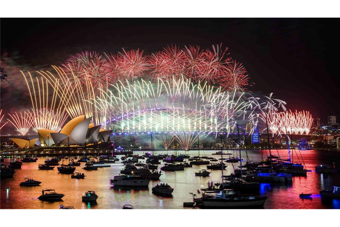 Böller-Tote und Angriffe auf Einsatzkräfte zum Jahresstart Besonders groß war das Feuerwerk diesmal in Sydney.