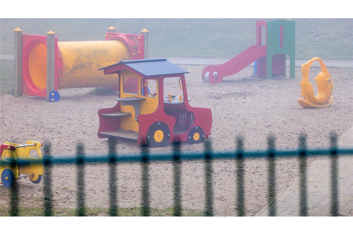 Besonders in östlichen Bundesländern fehlen den Kitas Kinder. (Symbolbild)