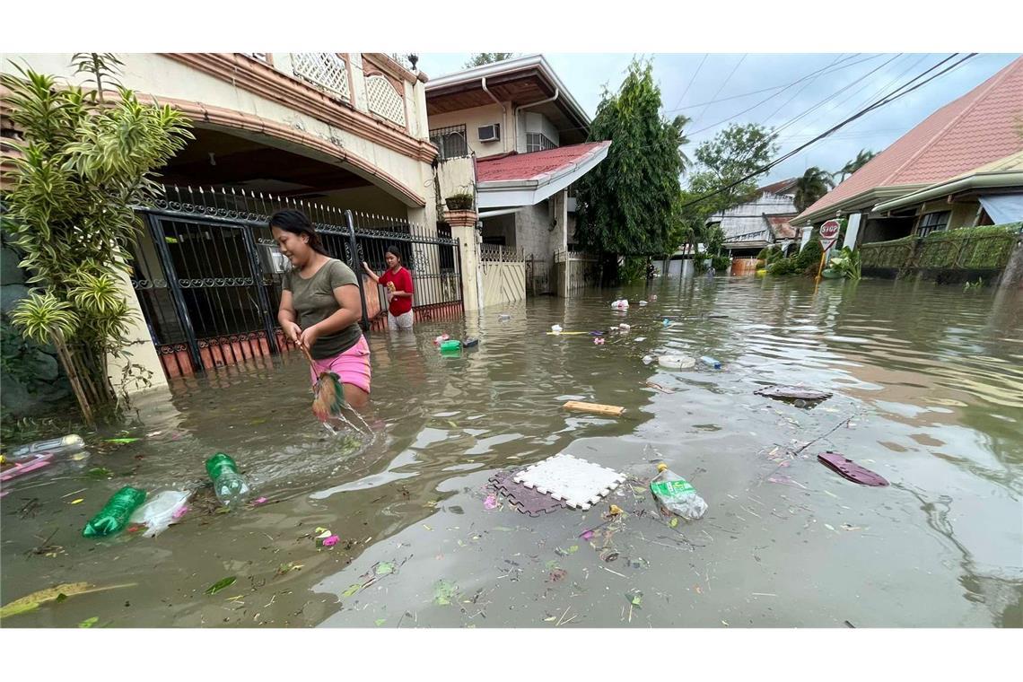 Besonders östliche und zentrale Regionen des Inselstaates sind betroffen.