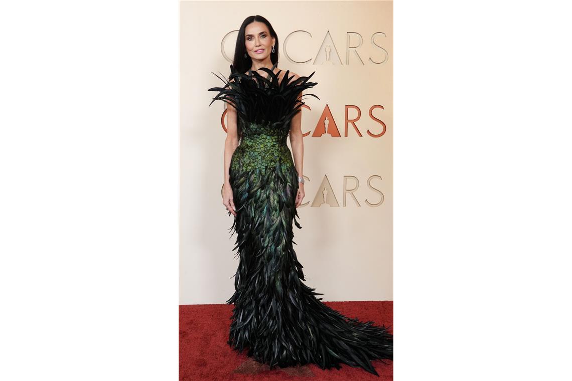 Bestimmt das spektakulärste Kleid des Abends – Demi Moore wirkte in diesem Gucci-Kleid wie ein prachtvoller Pfau. Unser Urteil: Aufregend.
