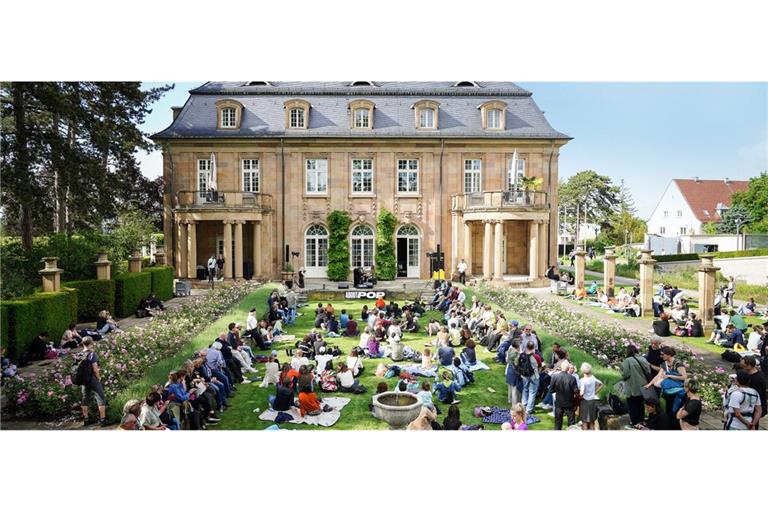 Bestlage, aber kaum Grundsteuer: Villa Reitzenstein, hier bei einer Publikumsveranstaltung Bestlage, aber kaum Grundsteuer: Villa Reitzenstein, hier bei einer Publikumsveranstaltung.