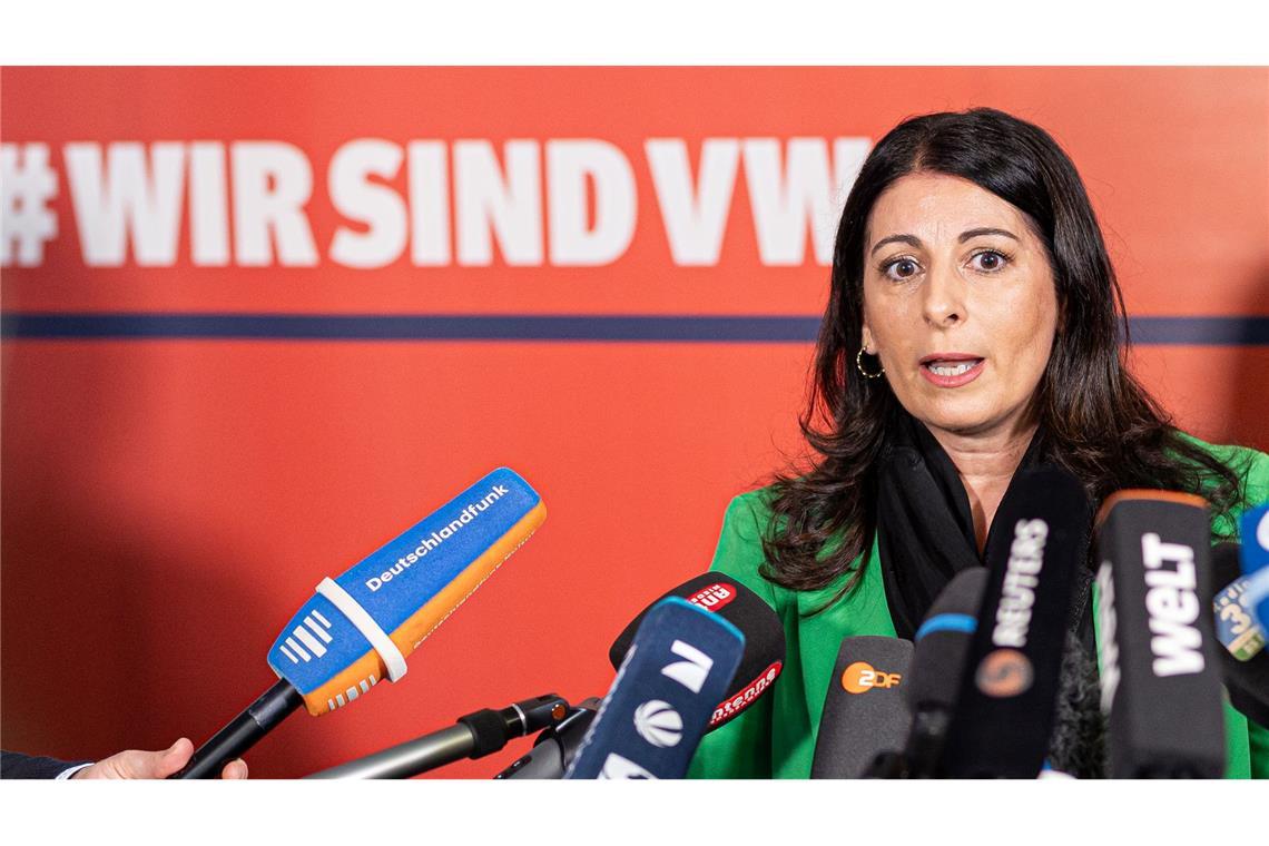 IG Metall-Chefin: Pilot-Tarifabschluss könnte bei VW helfen Betriebsratschefin Daniela Cavallo verhandelt auch den Haustarifvertrag bei VW mit.