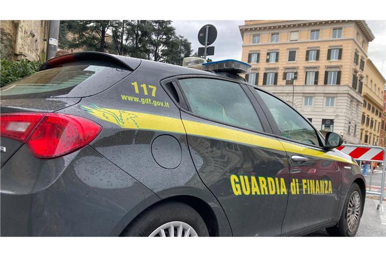 Betroffen sind laut Finanzpolizei unter anderem illegale Zugänge zu kostenpflichtigen Angeboten von mehreren bekannten Streaminganbietern. (Symbolbild)