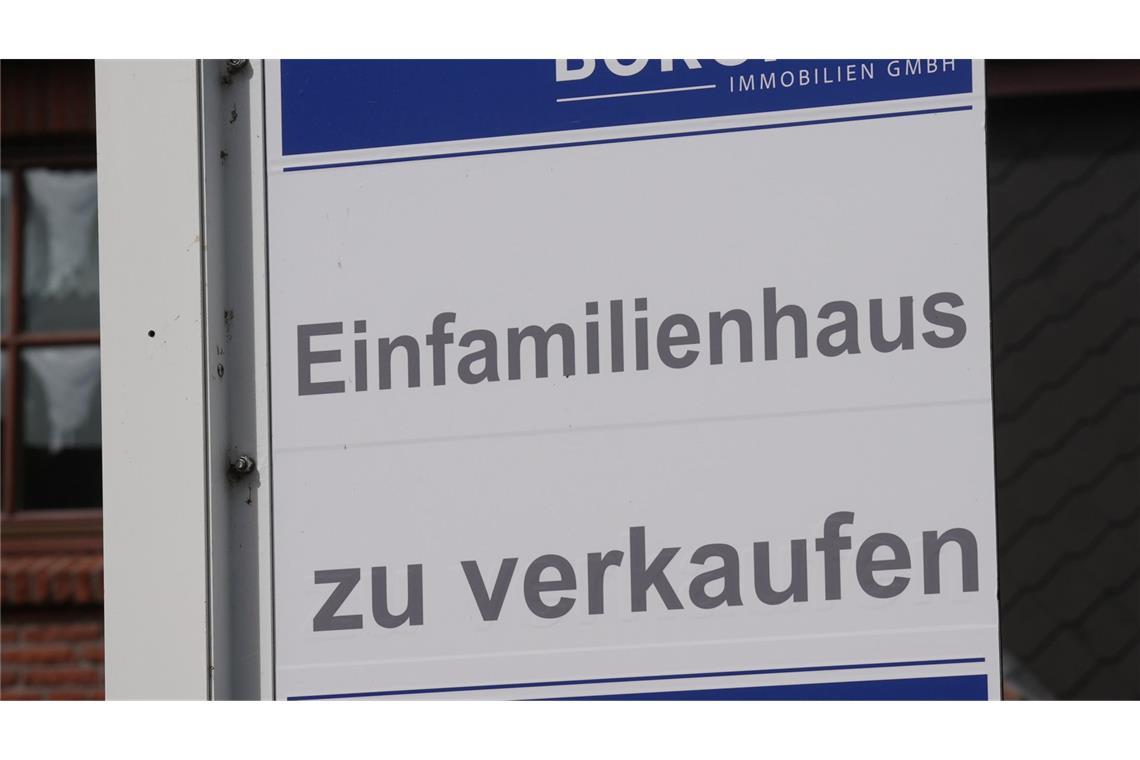 Betrüger bieten fremdes Haus zum Kauf an Betrüger versuchten in Tuttlingen, ein fremdes Haus zu verkaufen. (Symbolbild)