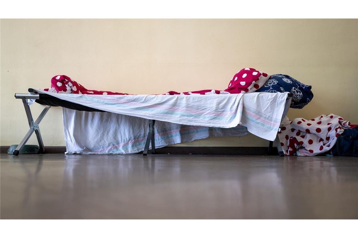 Bett einer Kältehilfe-Notübernachtung in Berlin. (Archivbild)