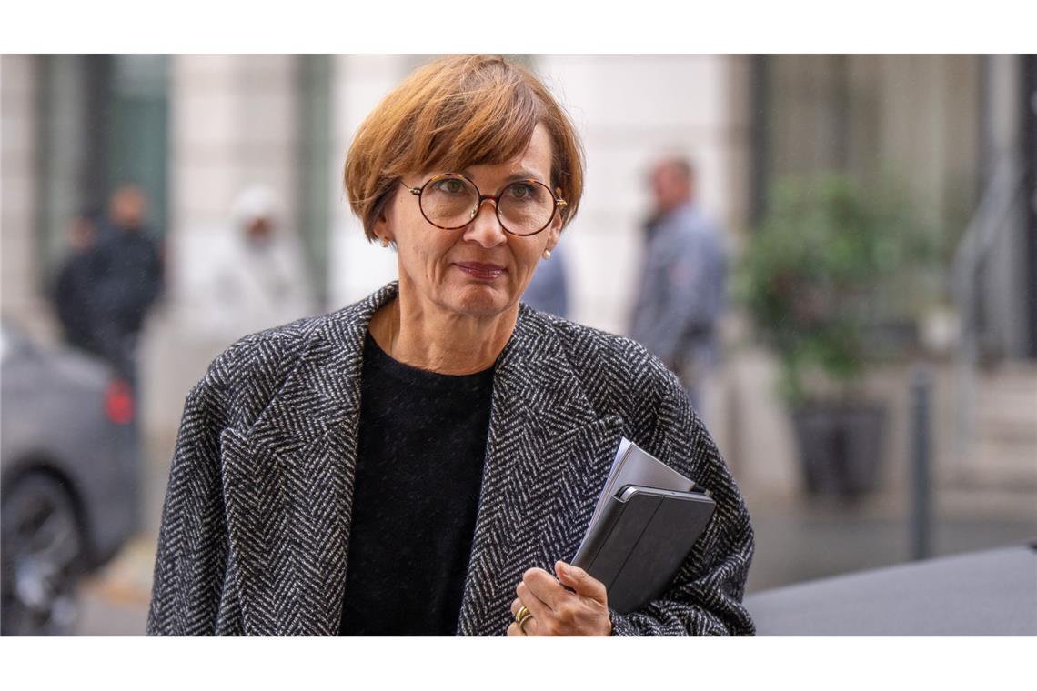 Auch Bildungsministerin Stark-Watzinger reicht Rücktritt ein Bettina Stark-Watzinger hat um ihre Entlassung gebeten. (Archivbild)
