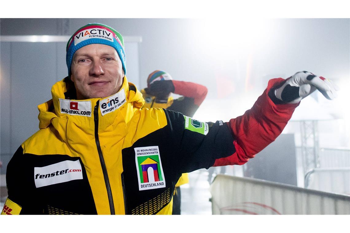 Diese Stars sind die größten deutschen Olympia-Hoffnungen <b>Francesco Friedrich (34)</b>: Doppelter Doppel-Olympiasieger ist der Bob-Pilot bereits, und zudem die klare Nummer eins der Welt. Auch bei der WM in Lake Placid gewann der Kufen-Dominator im Zweier und Vierer, es waren seine Titel 17 und 18. Nun strebt er das olympische Triple an, mit zwei weiteren Goldmedaillen im neuen Eiskanal von Cortina d’Ampezzo. „Wir nutzen jede Sekunde, um mit vollem Einsatz zu arbeiten“, sagte Friedrich, „das Ziel bleibt, immer das Beste aus uns herauszuholen.“ Für die Konkurrenz muss sich das anhören wie eine Drohung.