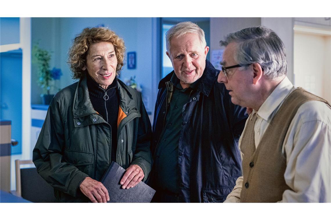 Bibi Fellner (Adele Neuhauser), Moritz Eisner (Harald Krassnitzer) und Fritz (Johannes Silberschneider, re.)