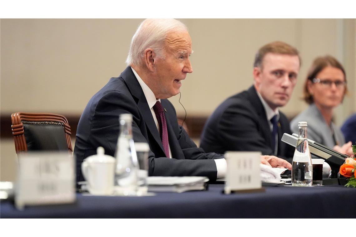 Chinas Xi will mit Trump-Regierung zusammenarbeiten Biden trifft Xi am Rande des Apec-Gipfels in Lima.