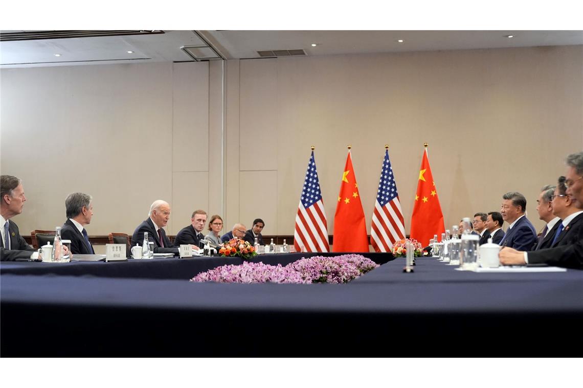 Chinas Xi will mit Trump-Regierung zusammenarbeiten Biden trifft Xi am Rande des Apec-Gipfels in Lima.