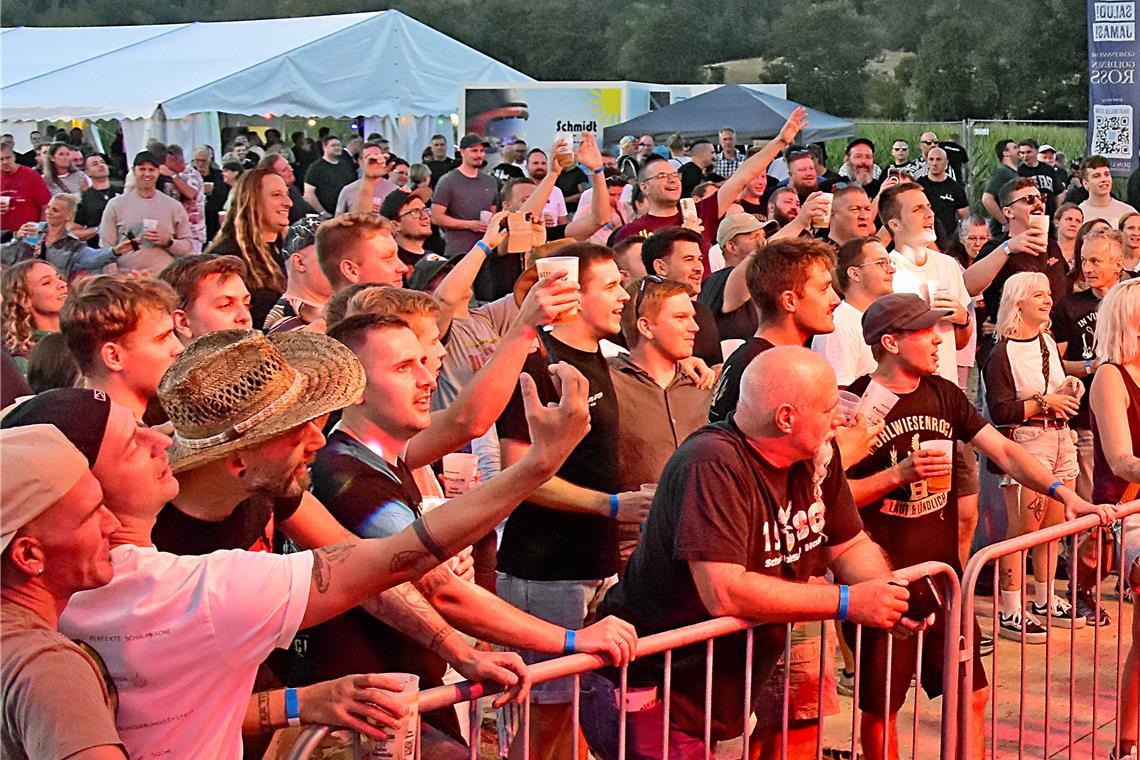 Festivalstimmung in Fornsbach: Zweite Ausgabe des Mühlwiesenrocks