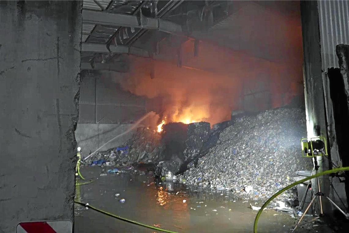 Erneuter Brand bei Veolia Erneuter Brand bei Veolia