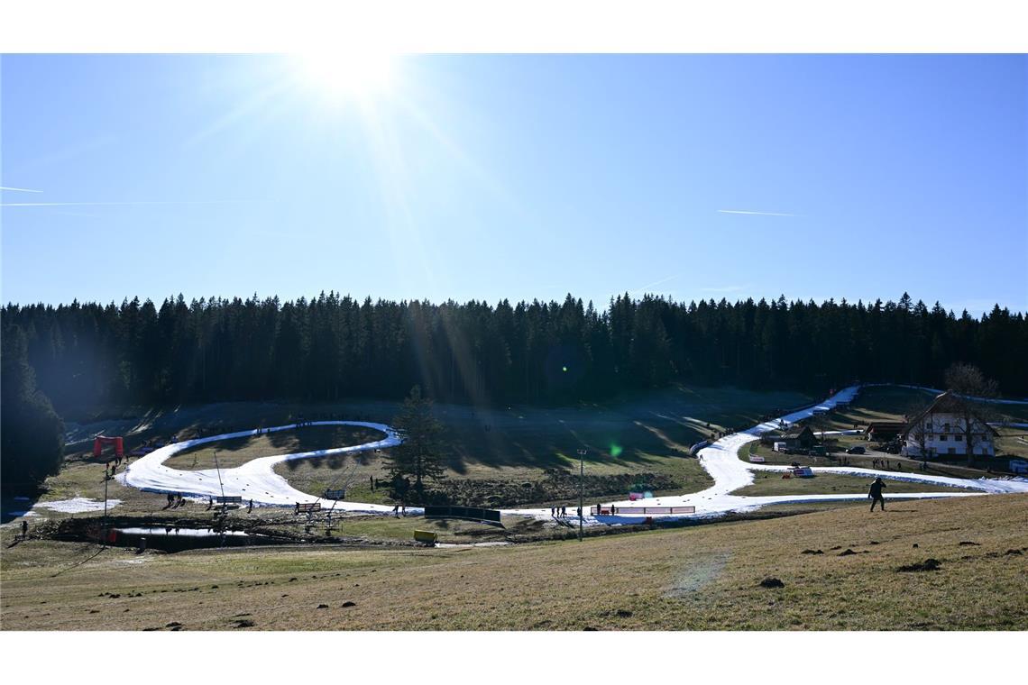 Kein Bart, kein Olympia? Kombination kämpft ums Überleben Bilder, die der Kombination Sorgen bereiten: Weiße Teppiche in grüner Natur. (Archivbild)