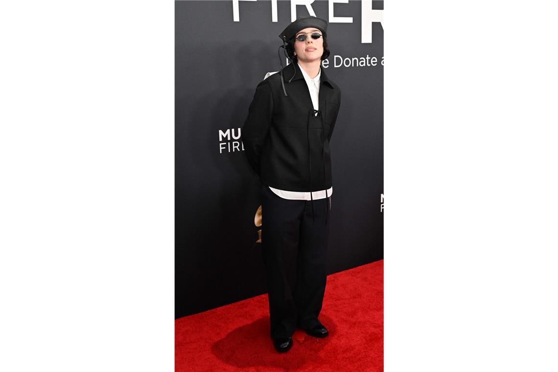 Die schönsten (und schlimmsten) Grammy-Looks Billie Eilish entzieht sich konsequent modischen Kategorien – und kommt, wie’s ihr gefällt. Diesmal: Mit Fischerhut.