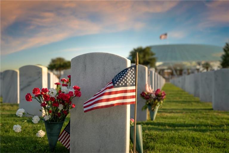Bis heute gehört der Besuch von (Soldaten-)Friedhöfen für viele zum Memorial Day dazu.