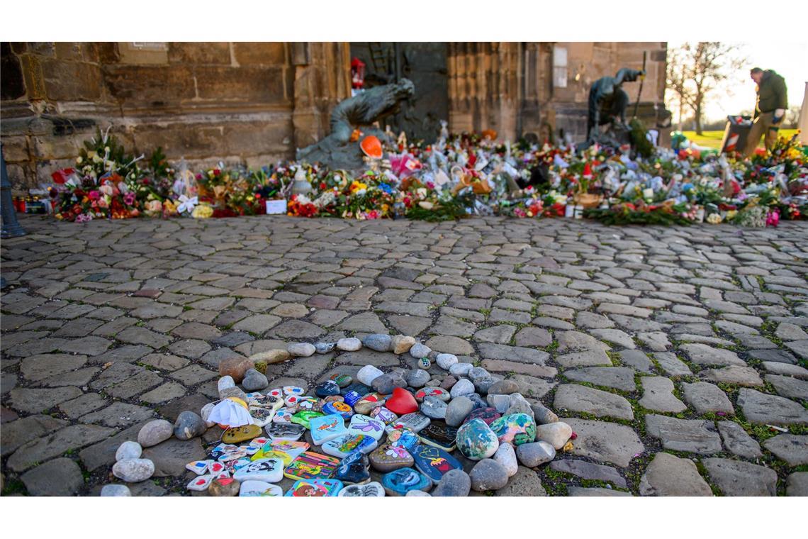 Bis heute ist der Platz vor der Johanniskirche ein Anlaufpunkt für viele Menschen. (Archivbild)