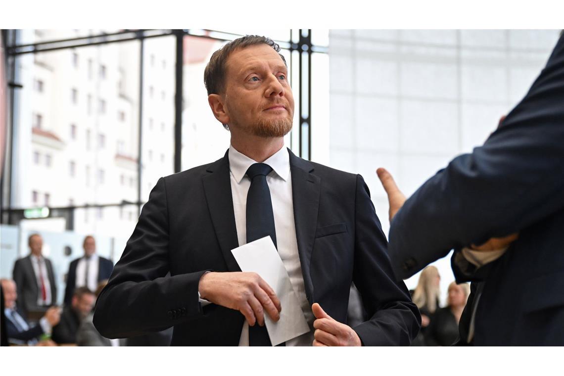 Sachsens Landtag beginnt Sitzung zur Ministerpräsidentenwahl Bislang ist völlig offen, ob Kretschmer die geheime Abstimmung schon im ersten Wahlgang für sich entscheiden kann.