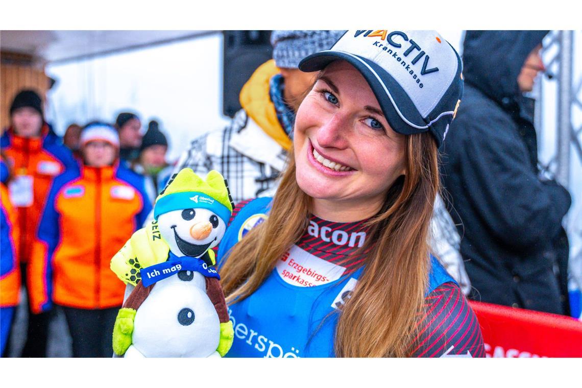 Diese Stars sind die größten deutschen Olympia-Hoffnungen <b>Julia Taubitz (29)</b>: Die Rodlerin hat acht WM-Titel eingefahren, mit Olympischen Spielen allerdings eine Rechnung offen: 2022 stürzte sie in Yanqing im zweiten Lauf und verpasste eine Medaille. Just auf dieser Bahn in China sicherte sie sich vor vier Wochen ihren vierten Sieg im Gesamtweltcup. Die Konkurrenz? War sich schon vorher bewusst, dass 2026 im Eiskanal von Cortina nicht noch einmal mit einem Ausrutscher der weltbesten Rodlerin zu rechnen sein wird.