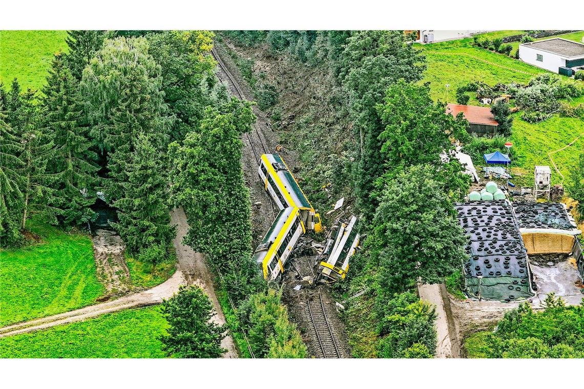 Strecke nach Zugunglück in Riedlingen demnächst wieder frei Blick auf die Unglücksstelle bei Riedlingen.