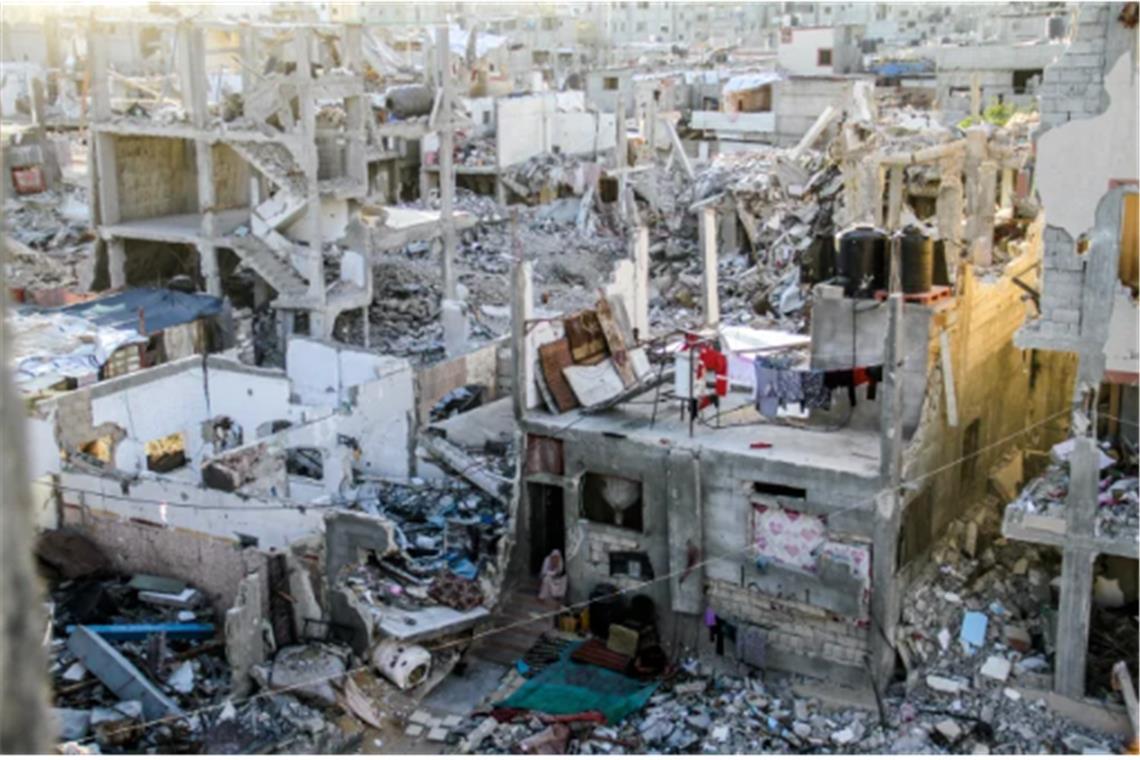 Israels Armee erklärt weitere Hamas-Geisel für tot Blick auf einen Teil der zerstörten Stadt im nördlichen Gazastreifen.