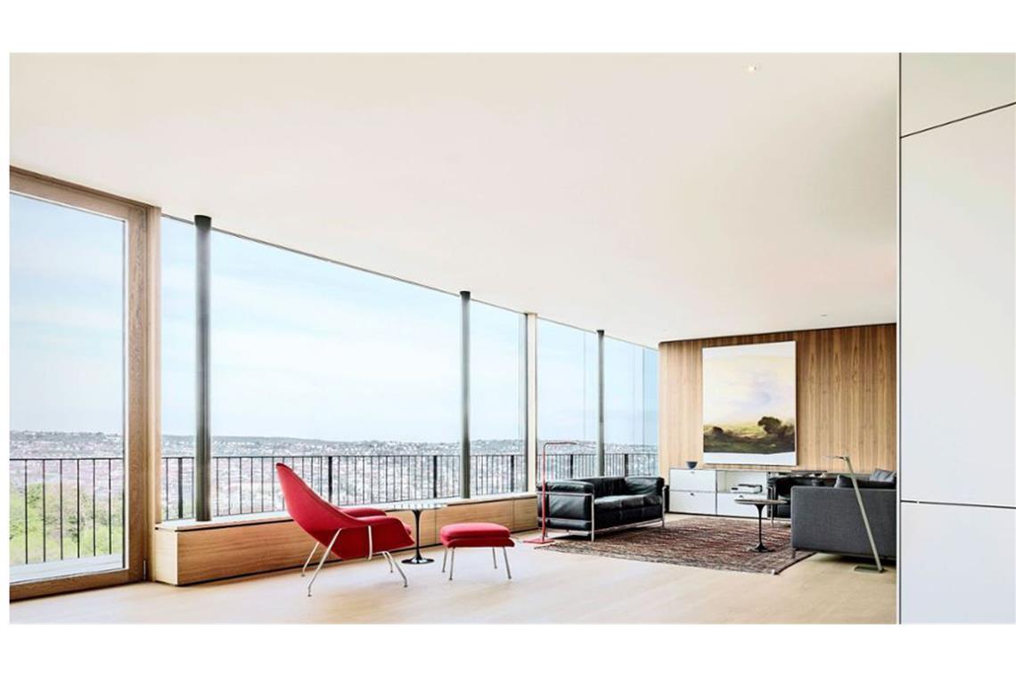 7 der besten Ideen für Wohnzimmer in Stuttgarter Architektenhäusern Blick in das vom Büro Yonder – Architektur und Design entworfene preisgekrönte Wohnhaus mit Ausblick auf Stuttgart.