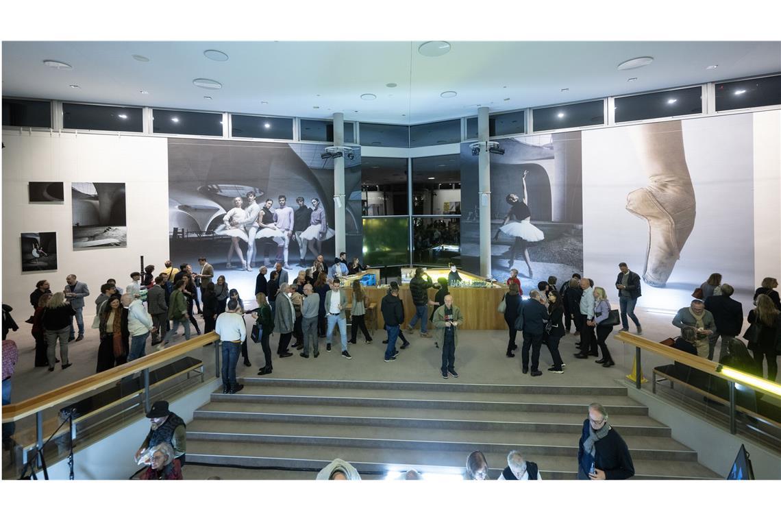 Ballett auf der S-21-Baustelle Blick in die Ausstellung im Schauspielhaus