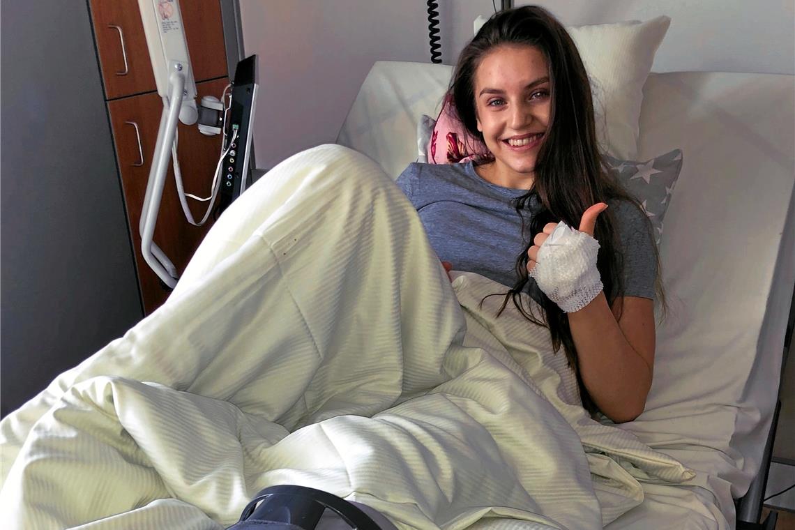 Nach dem Schock kehrt das Lächeln zurück Blickt schon wieder recht zuversichtlich nach vorne: Turnerin Emelie Petz. Foto: privat
