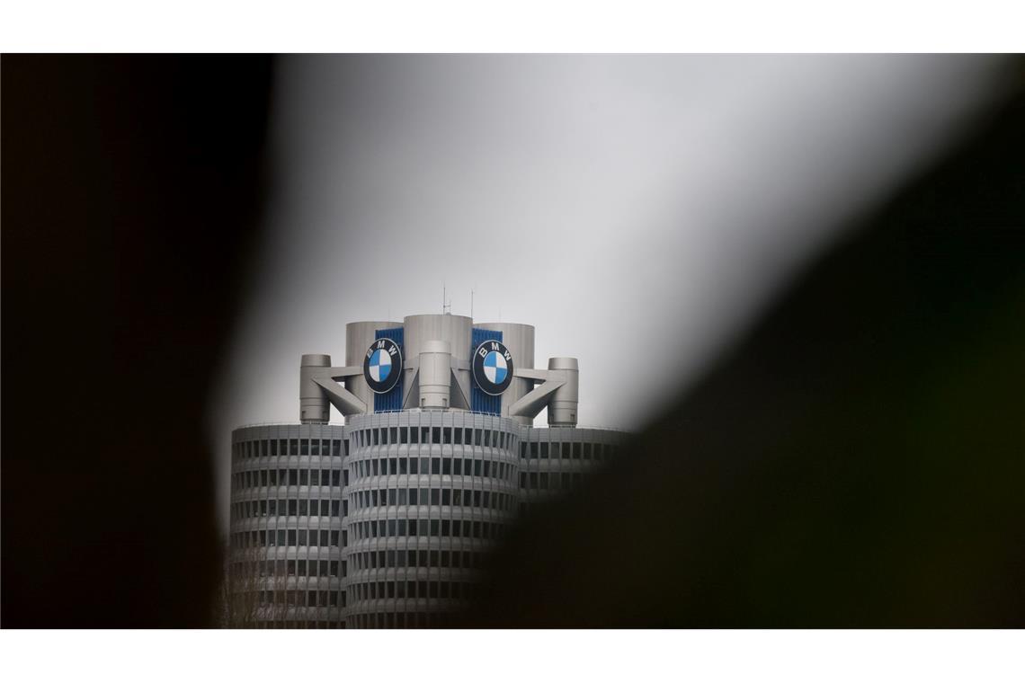 Gewinn bei BMW sackt ab - Die ganz fetten Jahre sind vorbei BMW steht derzeit vor großen Herausforderungen - wie die ganze deutsche Autobranche.