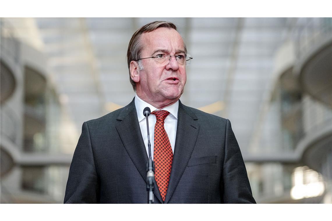 Boris Pistorius setzt für den Schutz von Satelliten und Kommunikationstechnik im Weltraum auch auf offensive Verteidigung bis hin zu einem Gegenschlag.