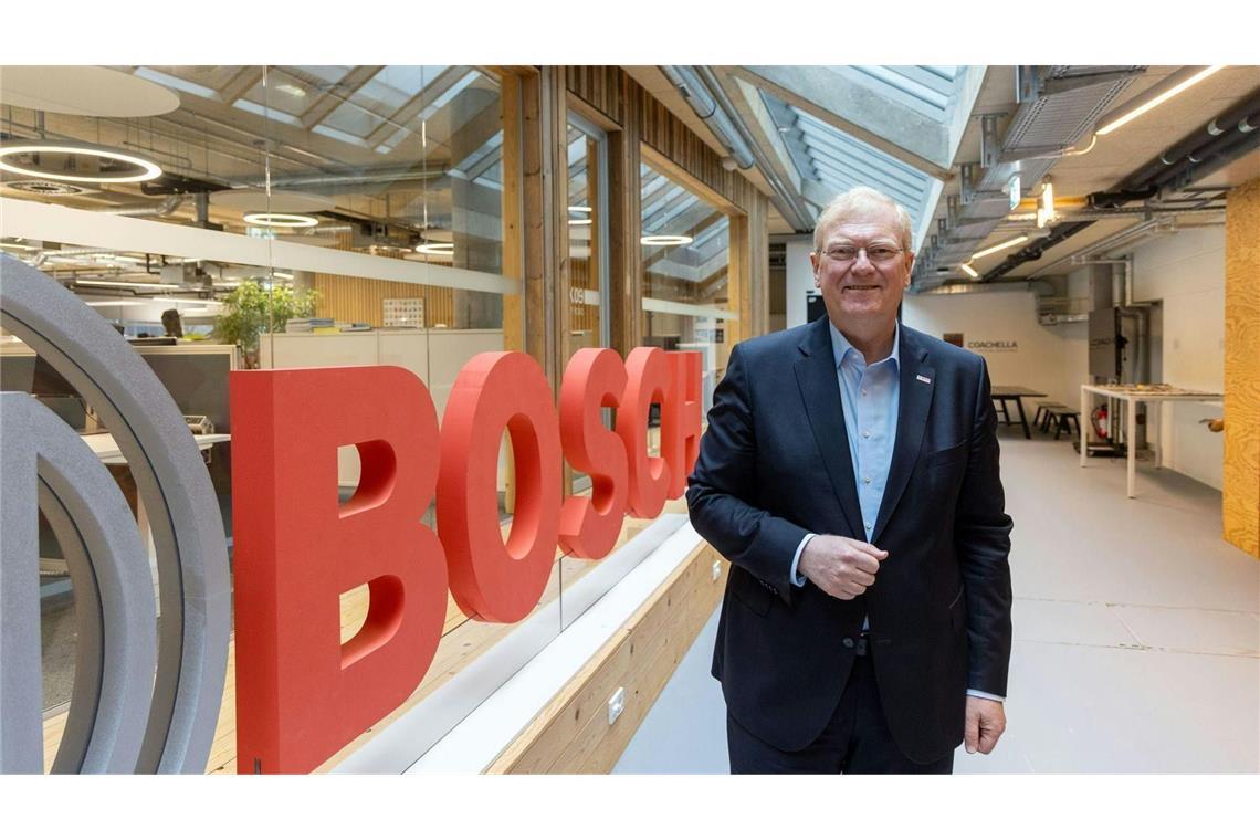 Bosch-Chef Stefan Hartung sagt der Verbrennungstechnologie noch eine lange Zukunft vorher.