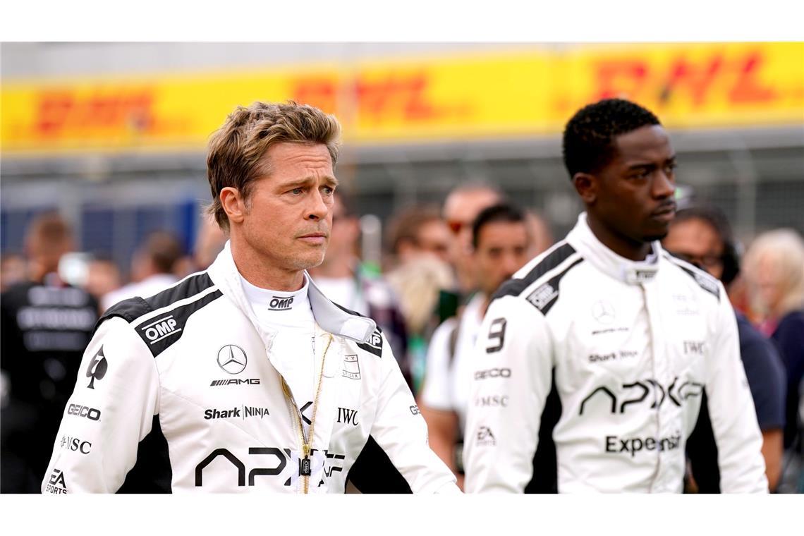 US-Regisseur Kosinski: Hamilton als Fahrlehrer unvergesslich Brad Pitt (l) und Damson Idris, beim Dreh von "F1".